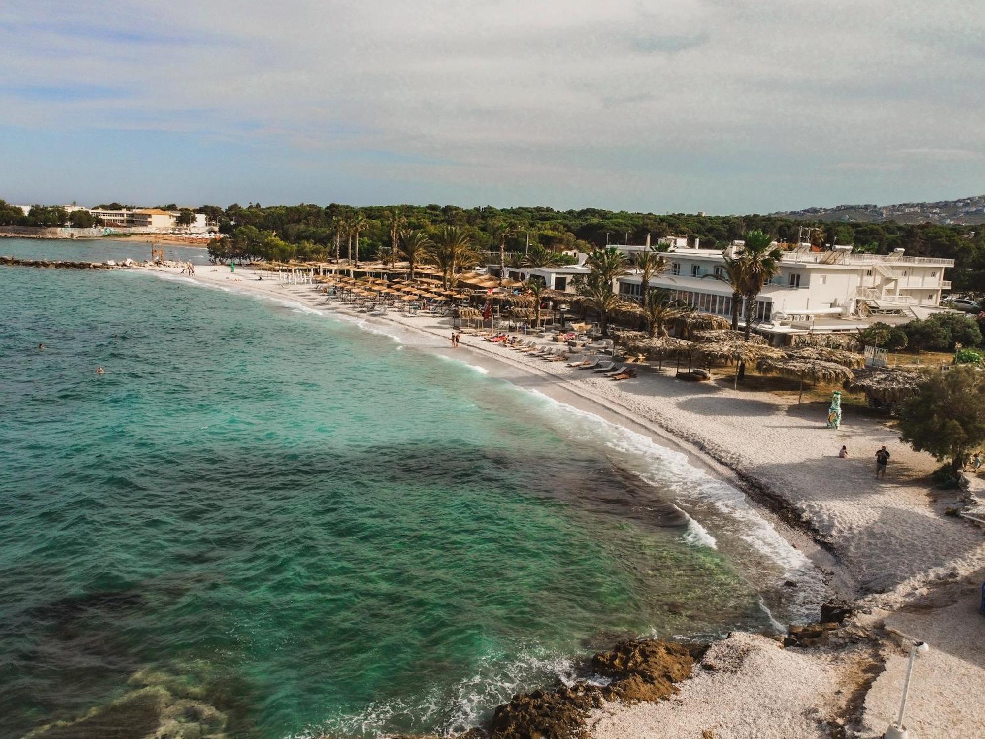 Tiki Beach Studios Néa Mákri Buitenkant foto