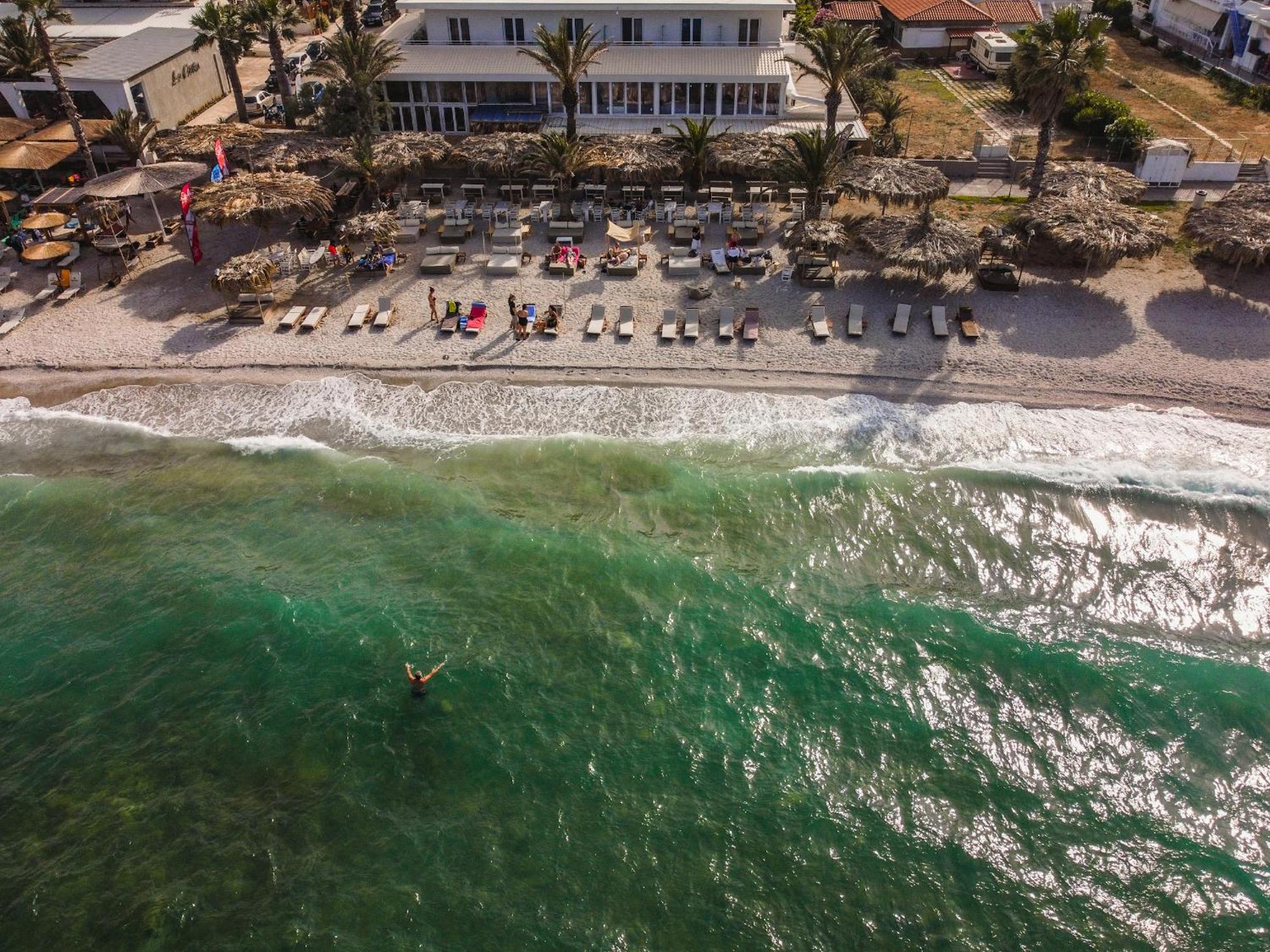 Tiki Beach Studios Néa Mákri Buitenkant foto